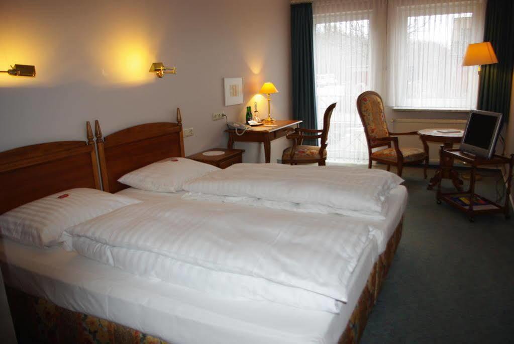 Kino-Hotel Meyer Harsefeld Eksteriør bilde